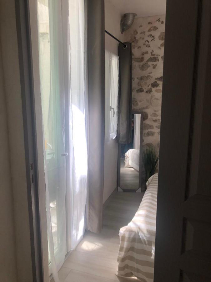 Vieil Antibes, Ravissant 2p Avec Petite Terrasse Apartment Antibes